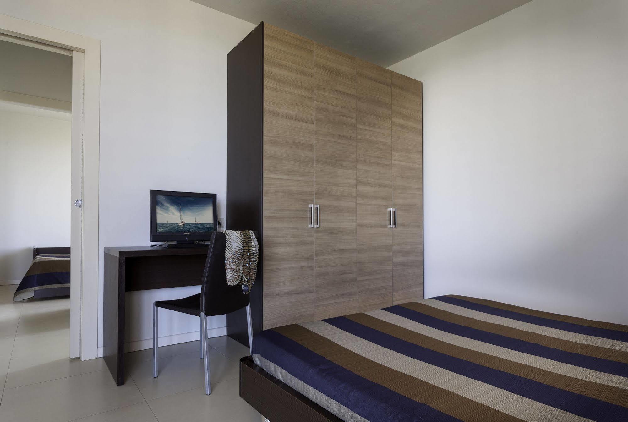 Residence Delfina Rimini Eksteriør bilde