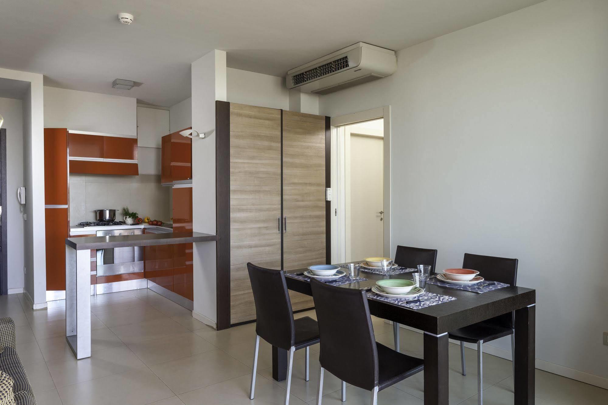 Residence Delfina Rimini Eksteriør bilde