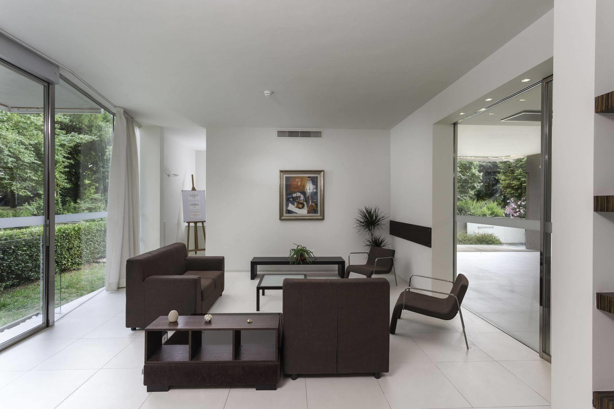 Residence Delfina Rimini Eksteriør bilde